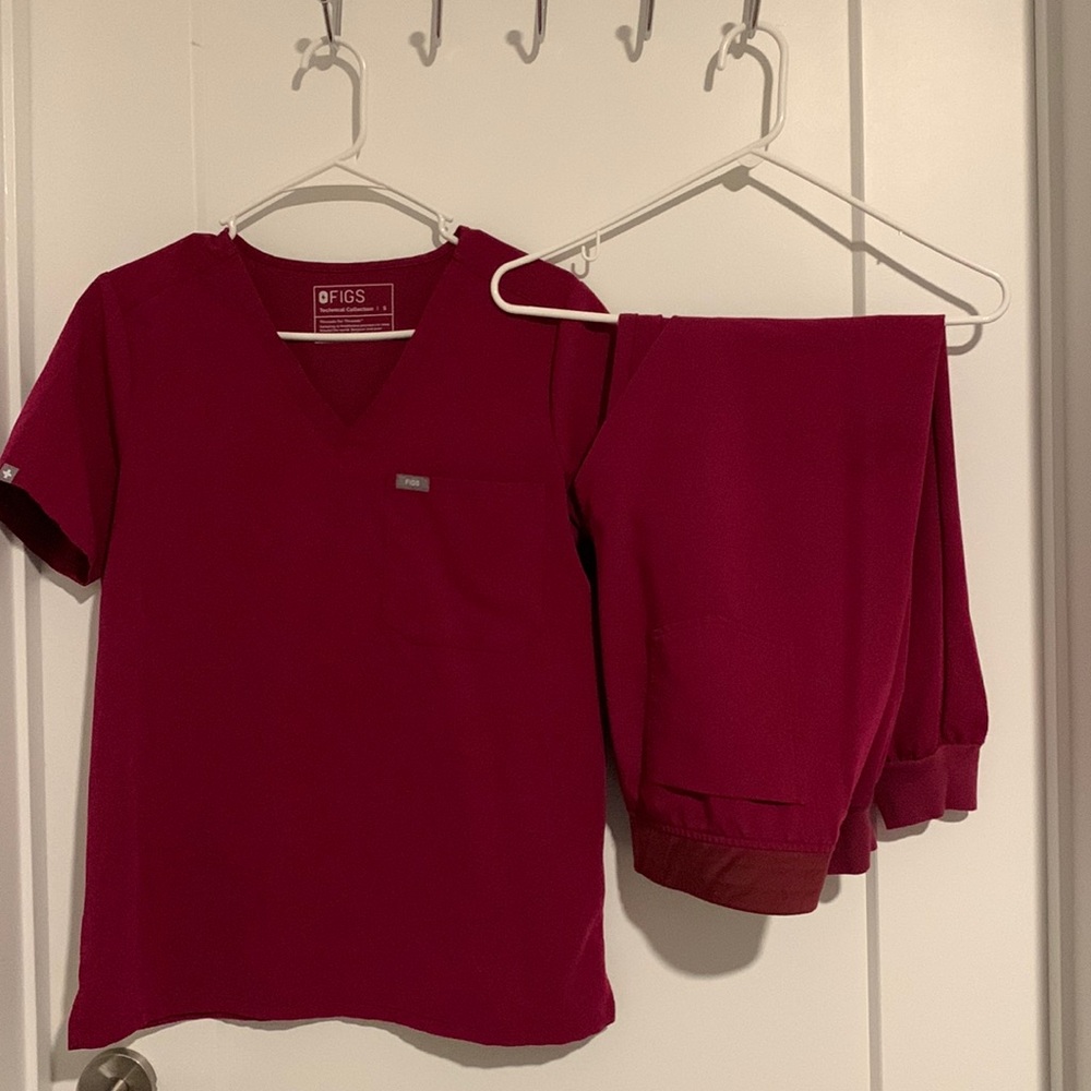 Figs Magenta Scrubs
